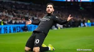 阿连德谈梅西解锁400助：真的意义非凡，非常荣幸参与其中